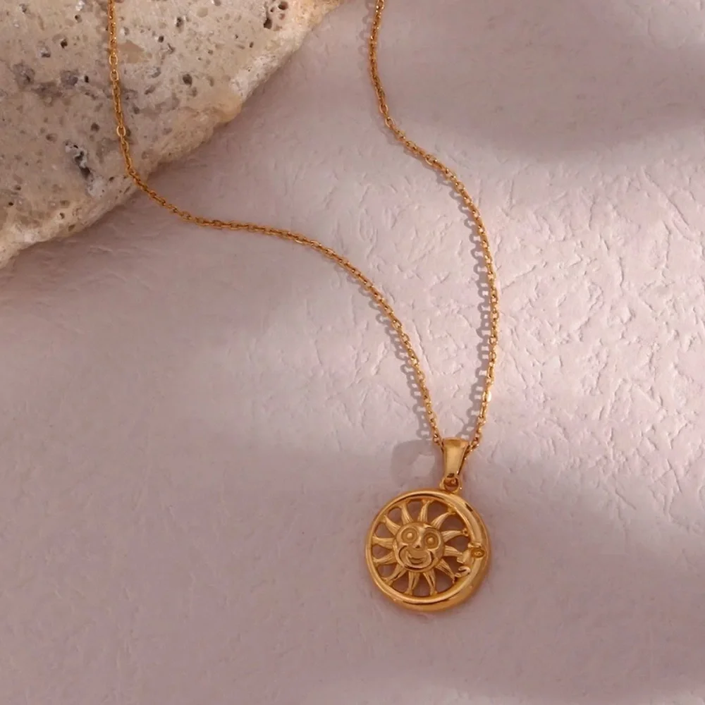 New Sun & Moon 18K Gold Pendant Necklace - Picture 3 of 6